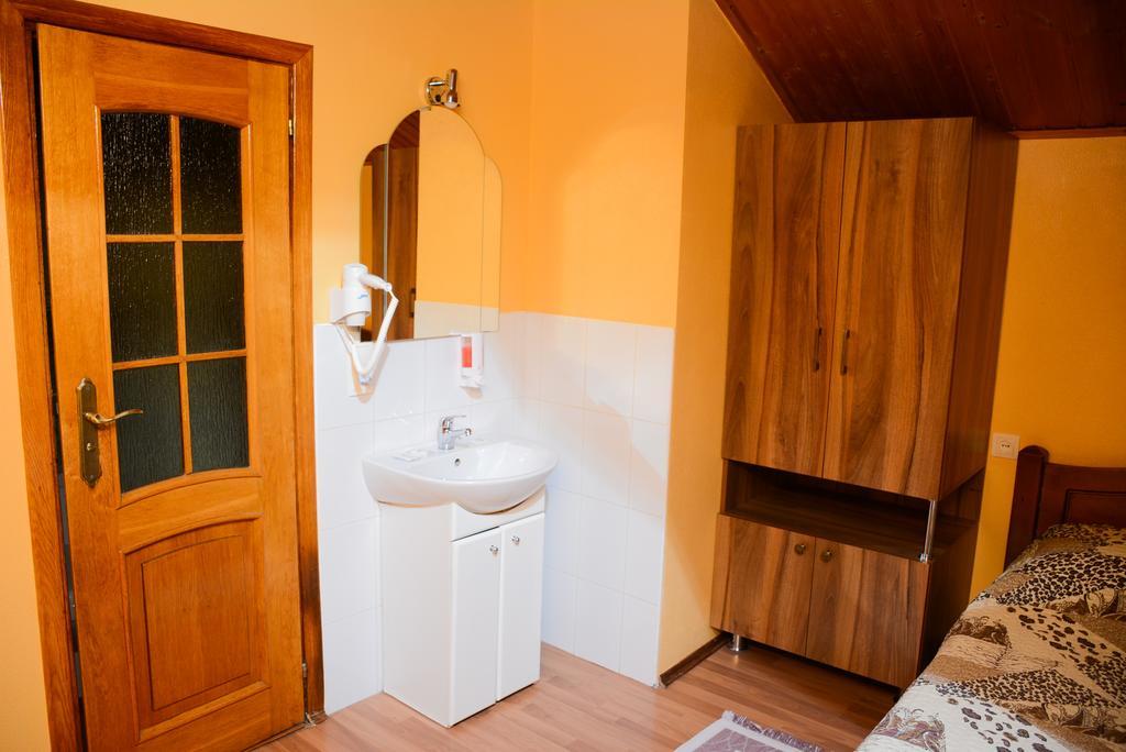 Bazar Motel Chişinău Esterno foto